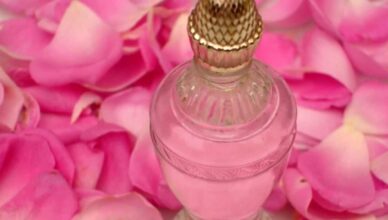 The Best Uses of Rose Water for Skin