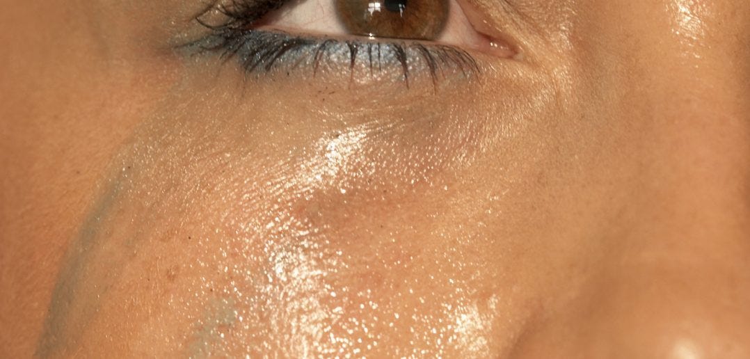 prevent makeup melting in summer