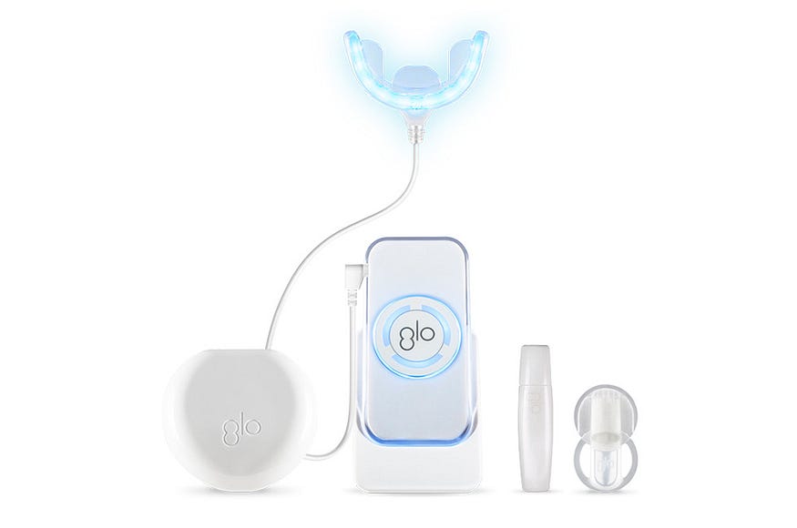 glo brilliant teeth whitening gadget