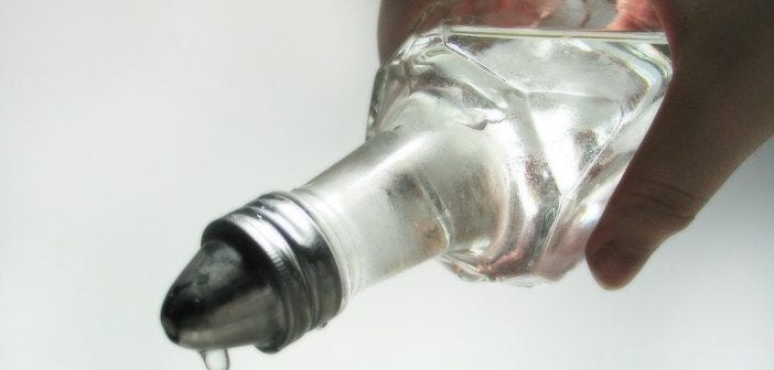 things you should never put on your face - vinegar